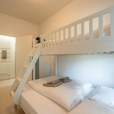Bright 2br With Terrace For 5